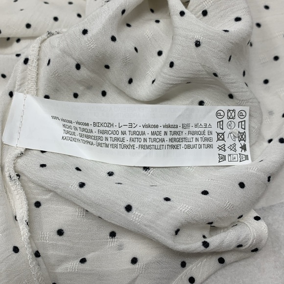New Zara white black polka dot short sleeve blouse v neck 100% Viscose small - Picture 6 of 6